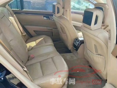 北京12年奔驰S中型车