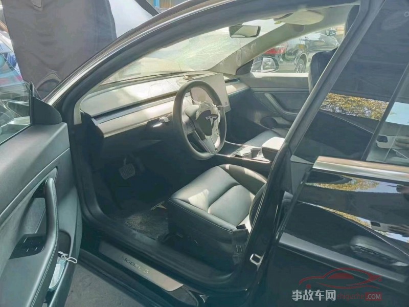 上海21年特斯拉MODEL 3中型车