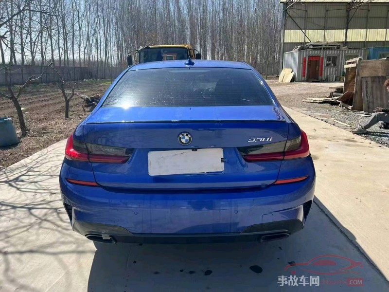 北京21年宝马3中型车
