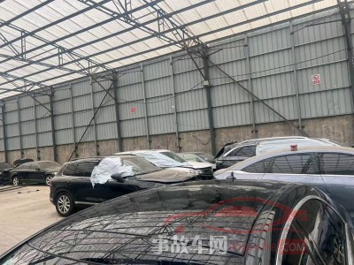 北京19年奔驰S中型车